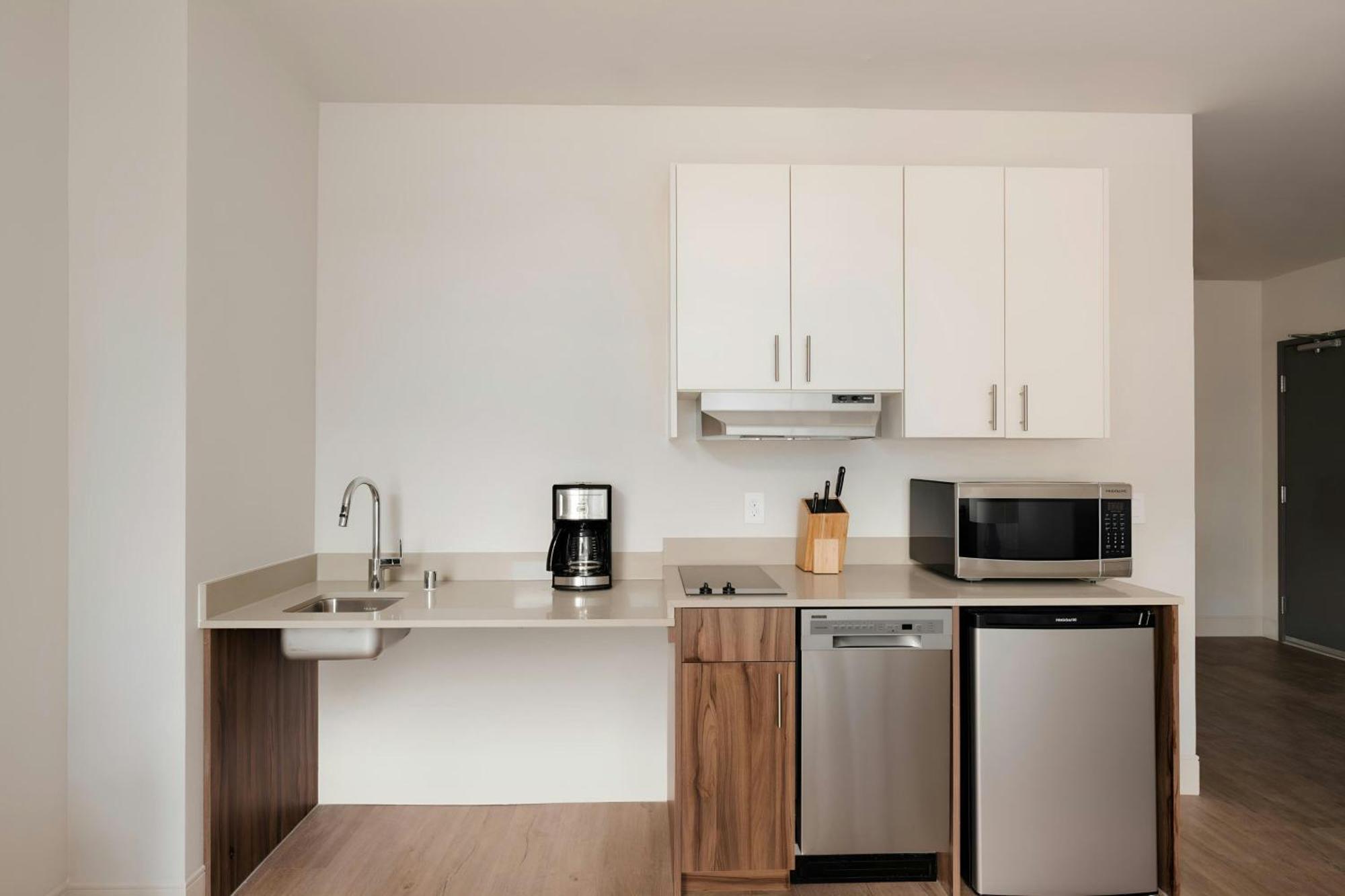 Sonder By Marriott Bonvoy Pivot Capitol Hill 3*